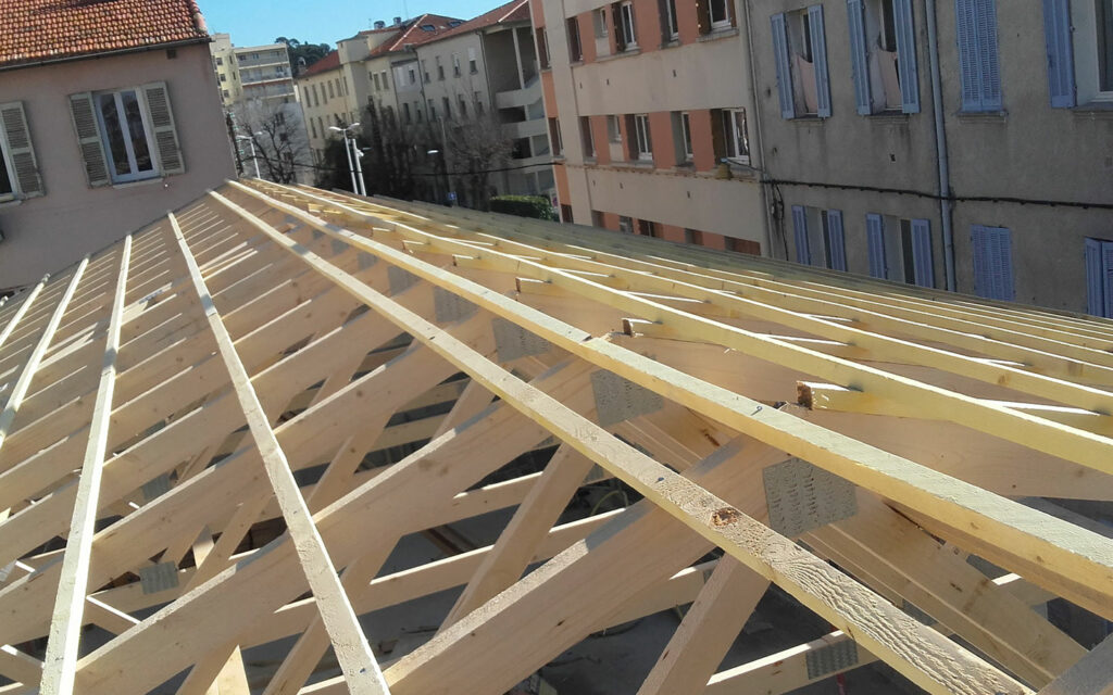 Travaux-Charpente-La-Crau-Var-83